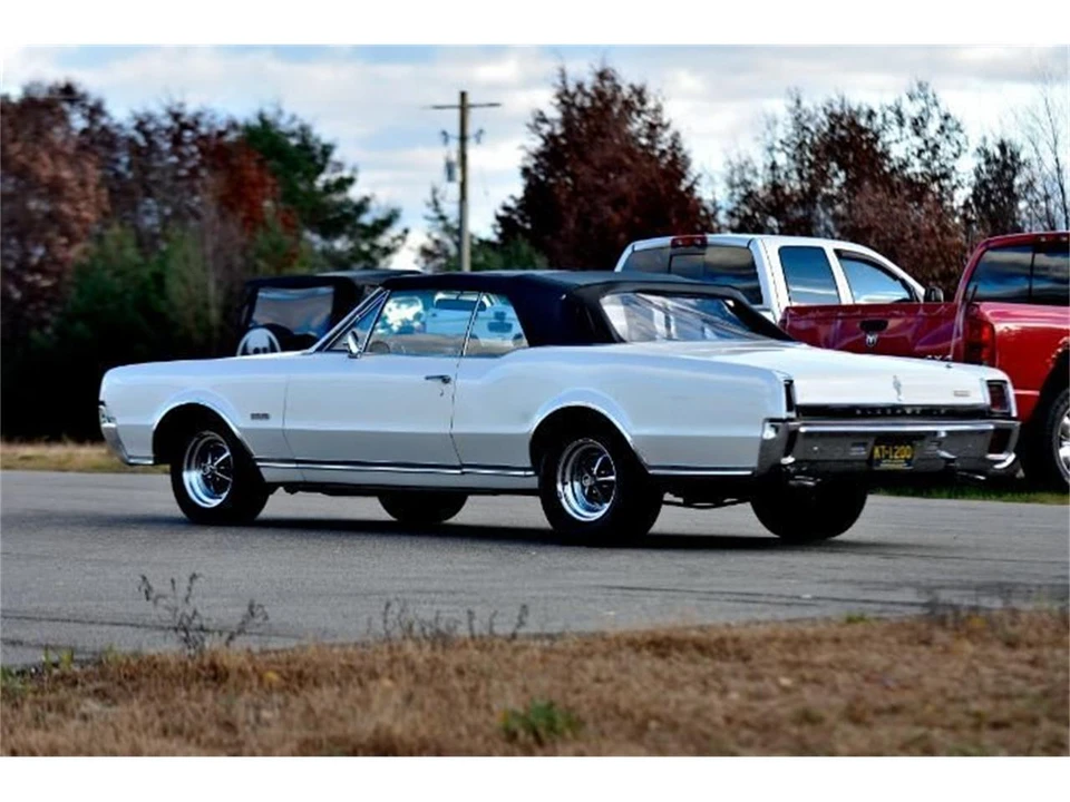 1967 Oldsmobile 442 1st Gen - Image 9 of 31