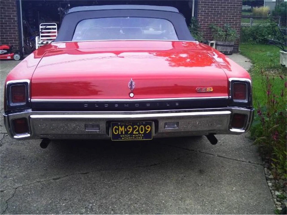 1967 Oldsmobile 442 1st Gen - Image 14 of 18