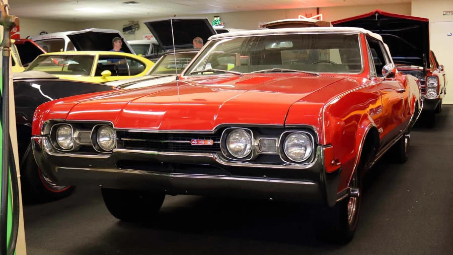 1967 Oldsmobile 442 1st Gen - Image 18 of 19