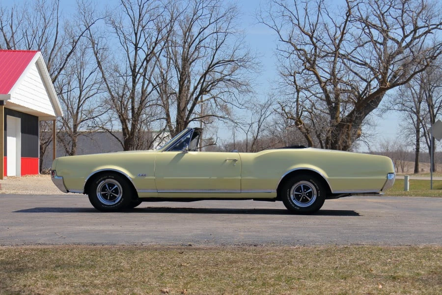 1967 Oldsmobile 442 1st Gen - Image 17 of 31