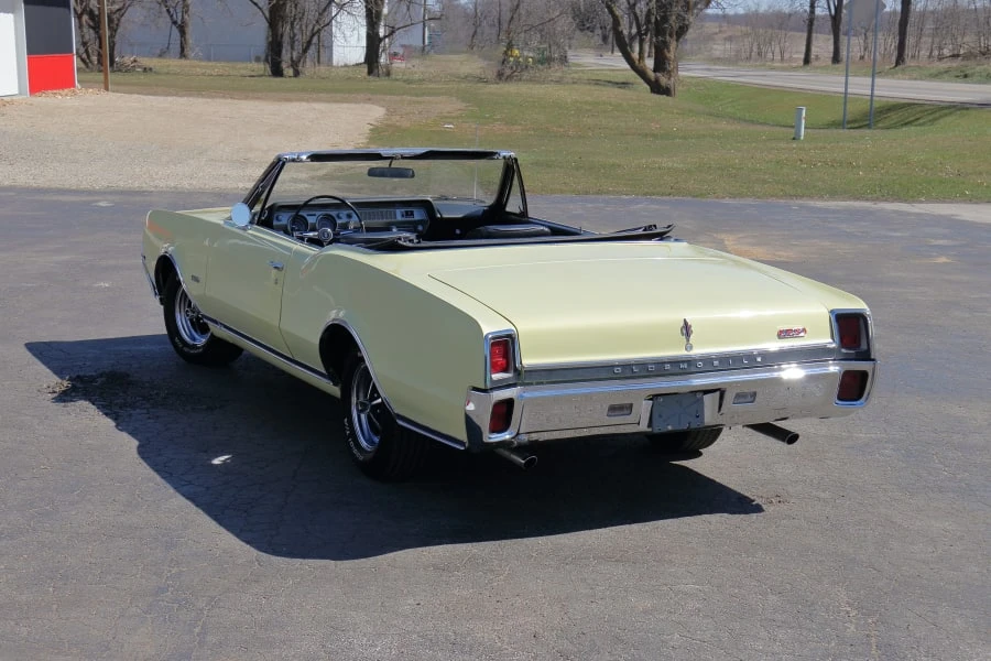 1967 Oldsmobile 442 1st Gen - Image 16 of 31