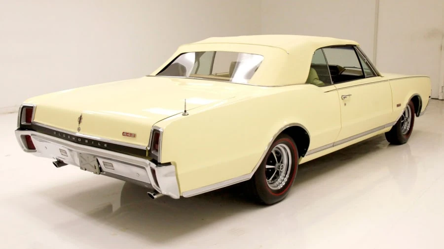 1967 Oldsmobile 442 1st Gen - Image 26 of 31