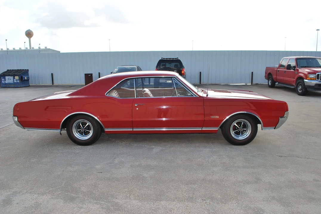 1967 Oldsmobile 442 1st Gen - Image 11 of 31