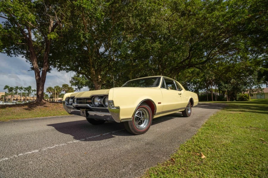 1967 Oldsmobile 442 1st Gen - Image 9 of 31