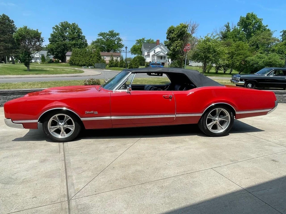 1967 Oldsmobile 88 - Image 3 of 31
