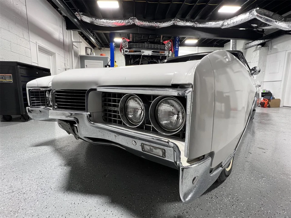 1967 Oldsmobile 98 - Image 2 of 31