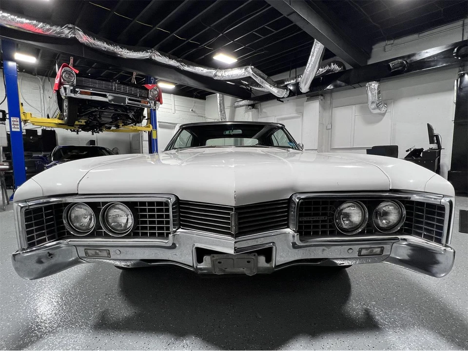 1967 Oldsmobile 98 - Image 4 of 31