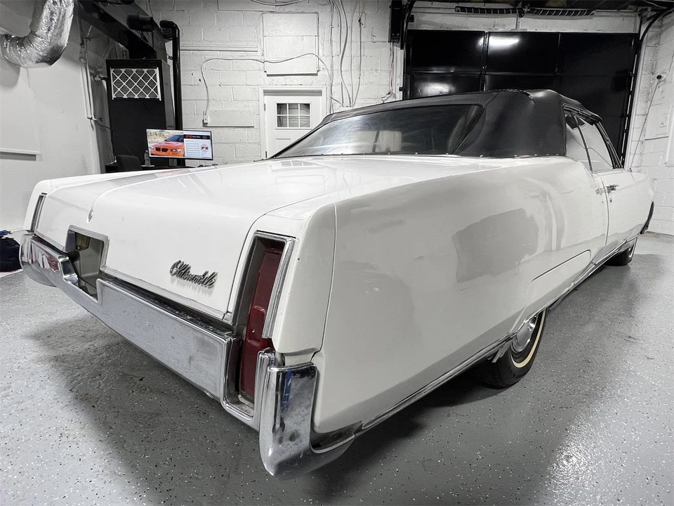 1967 Oldsmobile 98 - Image 18 of 31