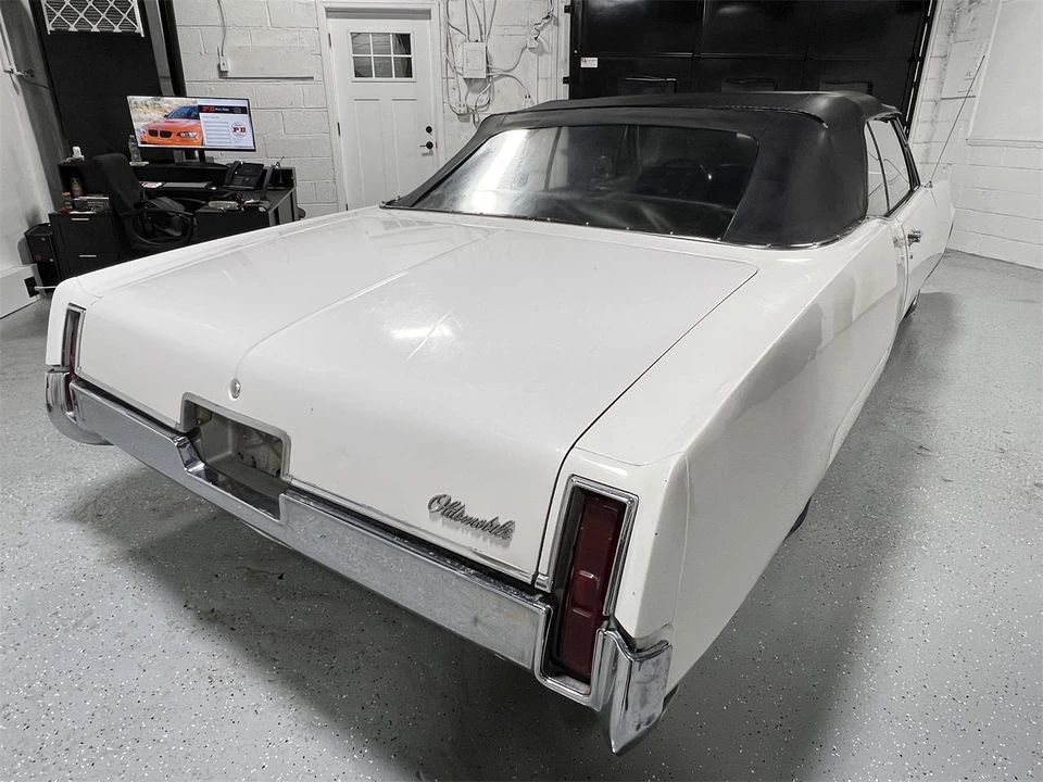 1967 Oldsmobile 98 - Image 19 of 31