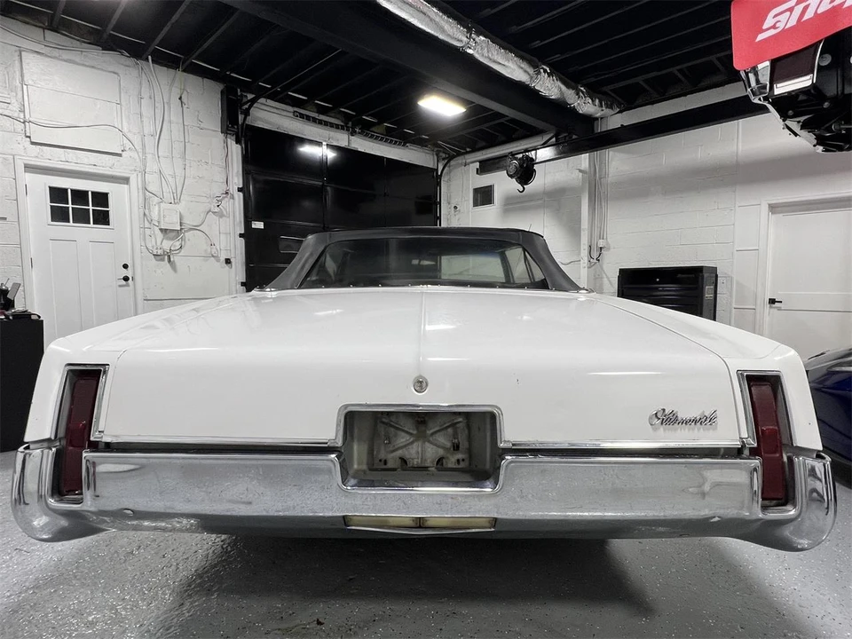 1967 Oldsmobile 98 - Image 20 of 31