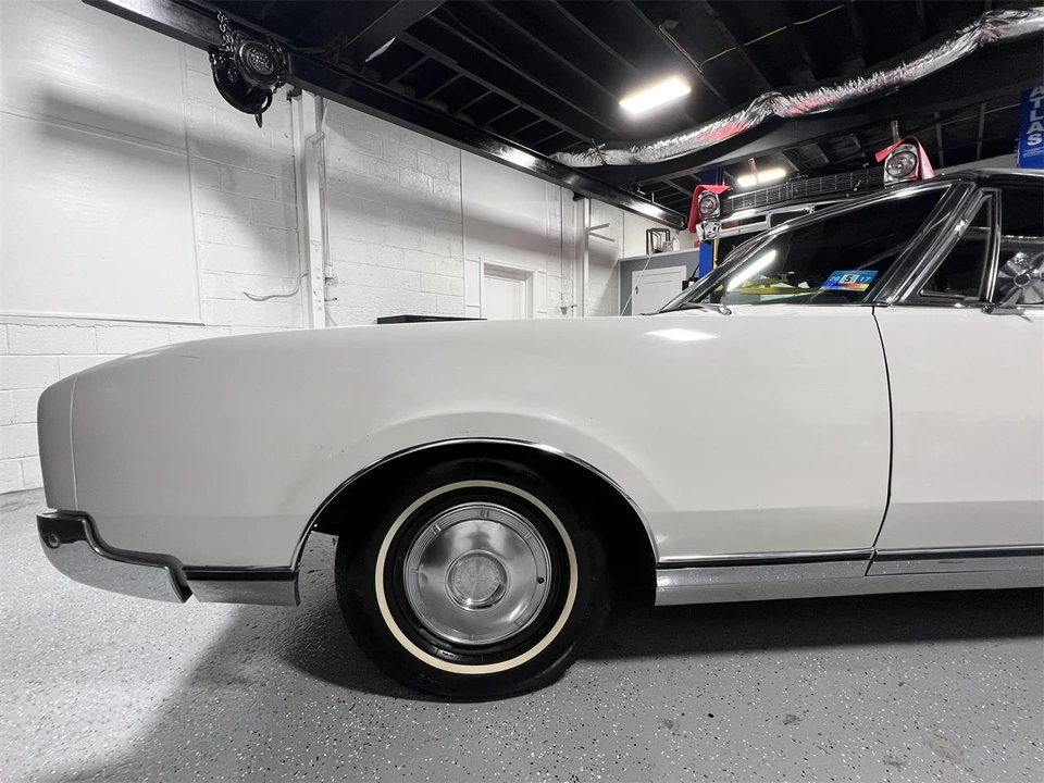 1967 Oldsmobile 98 - Image 27 of 31