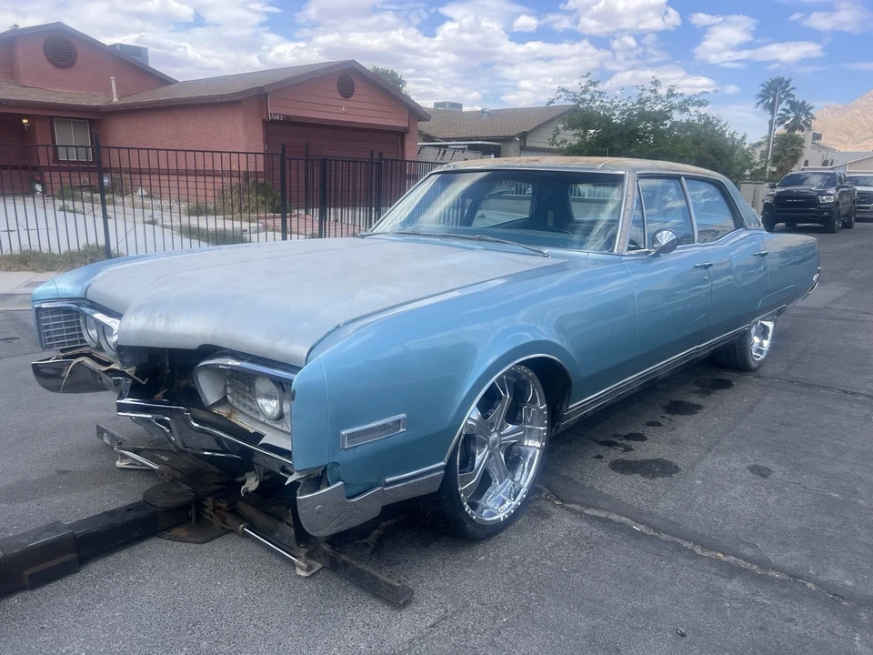 1967 Oldsmobile 98 - Image 6 of 17