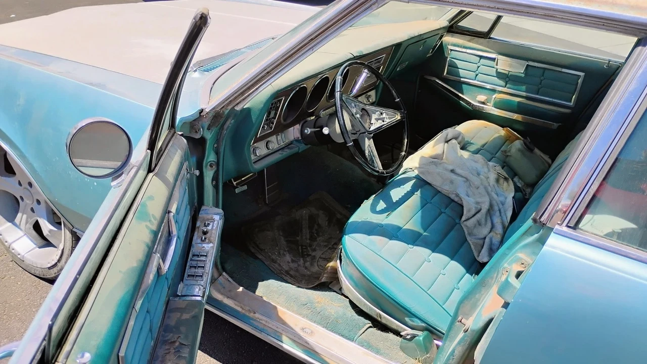1967 Oldsmobile 98 - Image 15 of 17