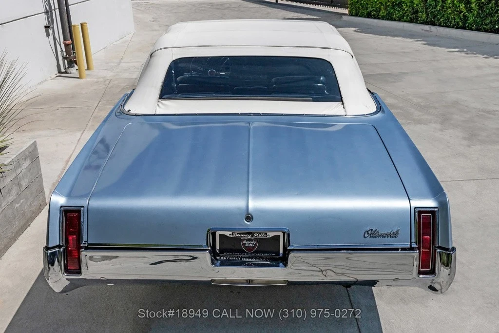 1967 Oldsmobile 98 - Image 11 of 12