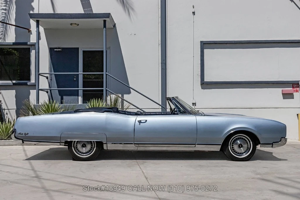 1967 Oldsmobile 98 - Image 4 of 12