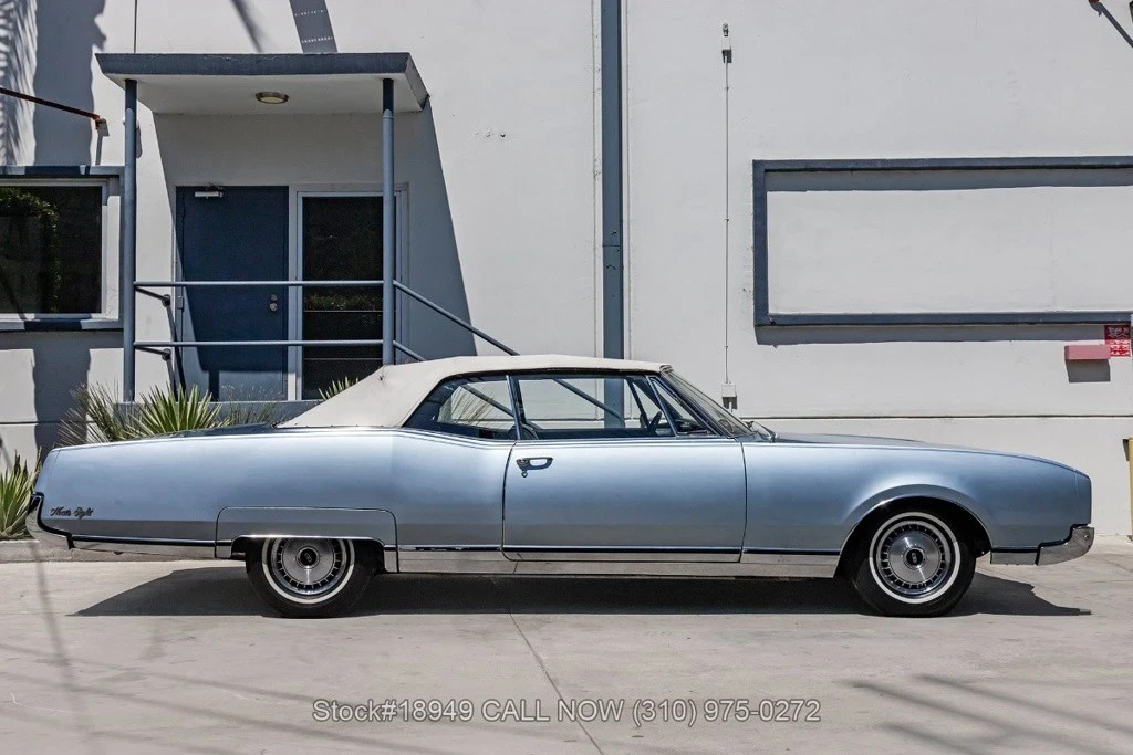 1967 Oldsmobile 98 - Image 10 of 12