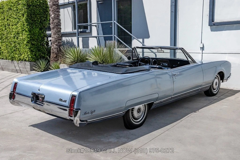 1967 Oldsmobile 98 - Image 5 of 12