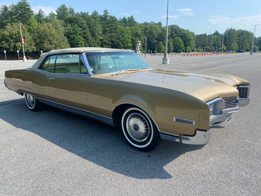 1967 Oldsmobile 98 - Image 5 of 17