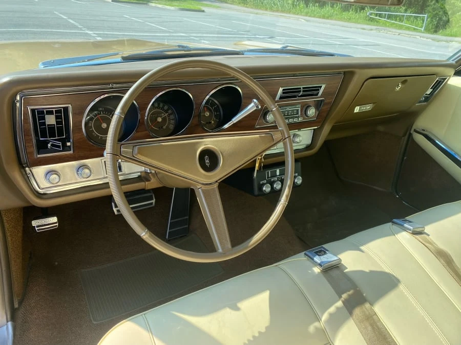 1967 Oldsmobile 98 - Image 7 of 17