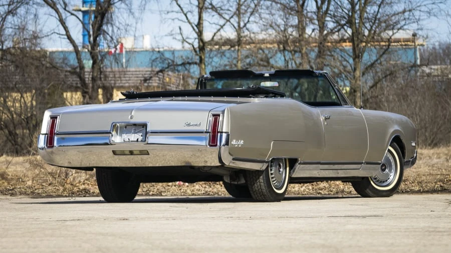 1967 Oldsmobile 98 - Image 3 of 12
