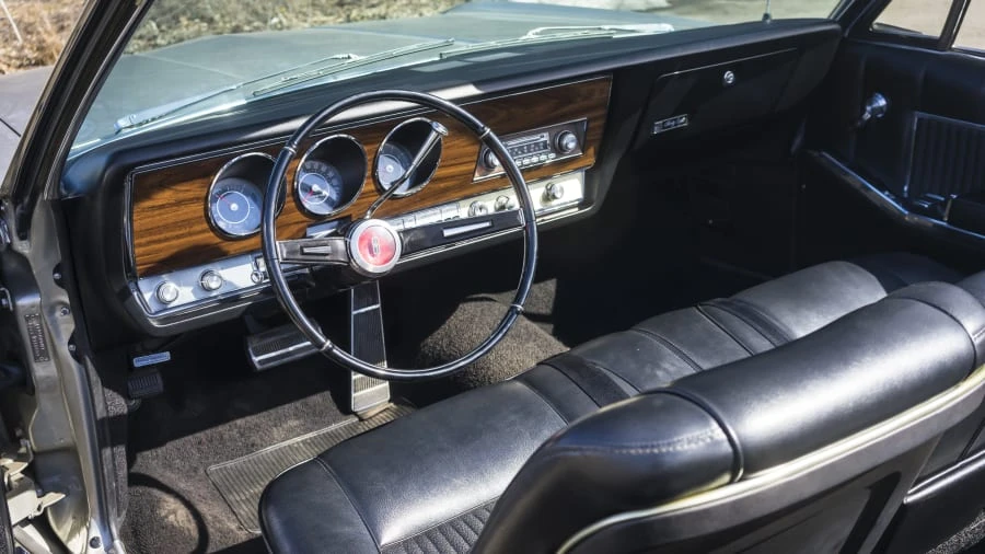 1967 Oldsmobile 98 - Image 4 of 12
