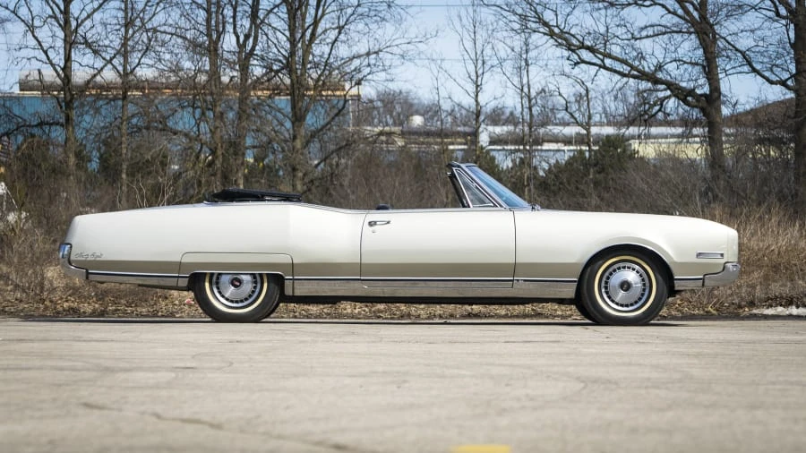 1967 Oldsmobile 98 - Image 8 of 12