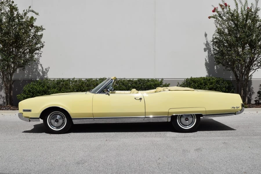 1967 Oldsmobile 98 - Image 2 of 8