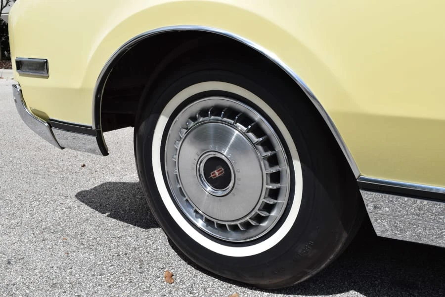 1967 Oldsmobile 98 - Image 7 of 8
