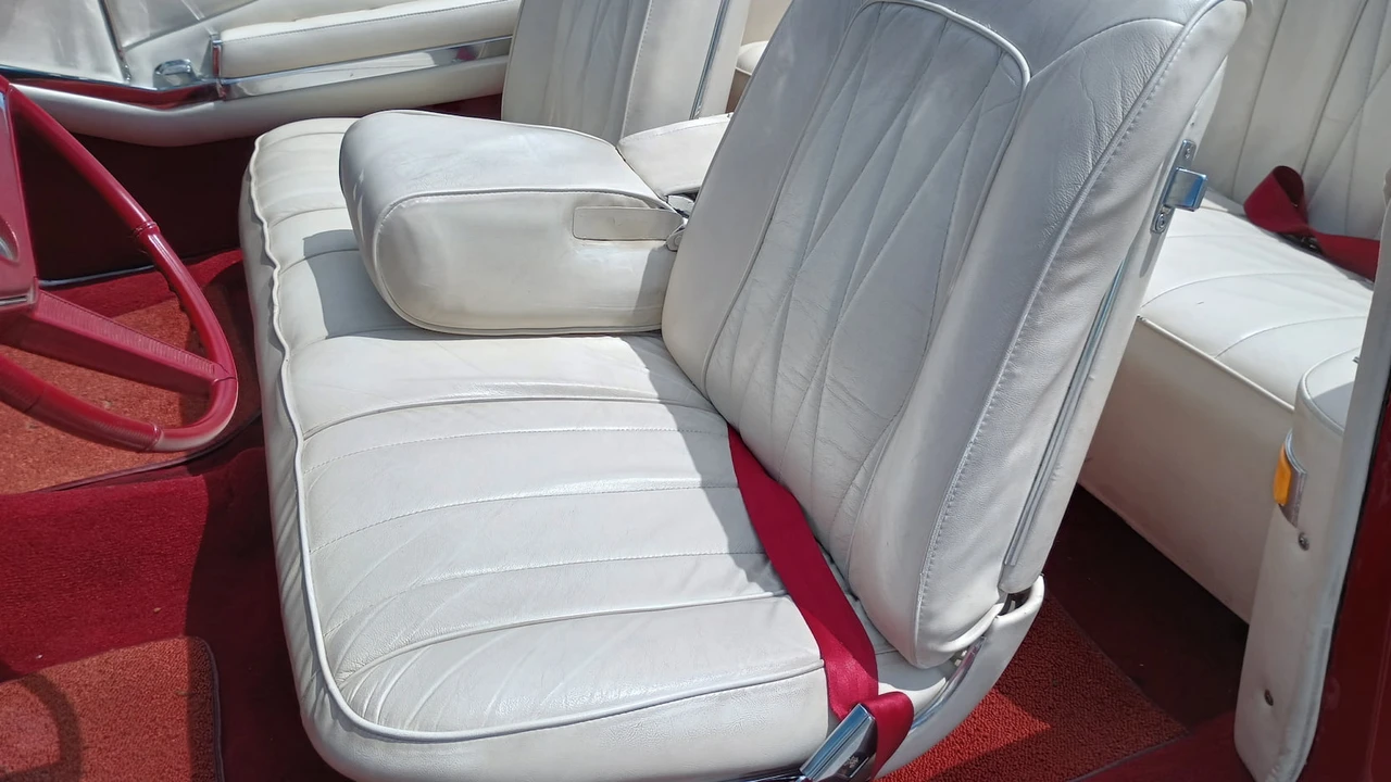 1967 Oldsmobile 98 - Image 4 of 17