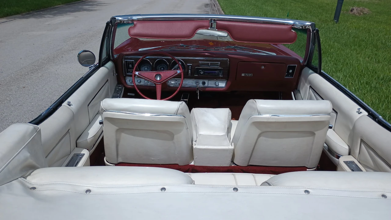 1967 Oldsmobile 98 - Image 6 of 17