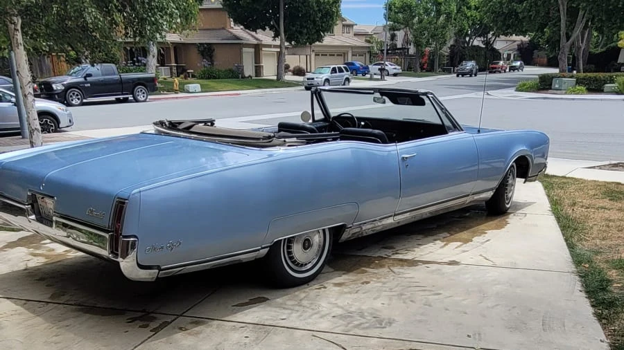 1967 Oldsmobile 98 - Image 3 of 31