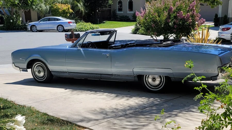 1967 Oldsmobile 98 - Image 14 of 31
