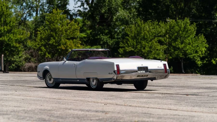 1967 Oldsmobile 98 - Image 6 of 31