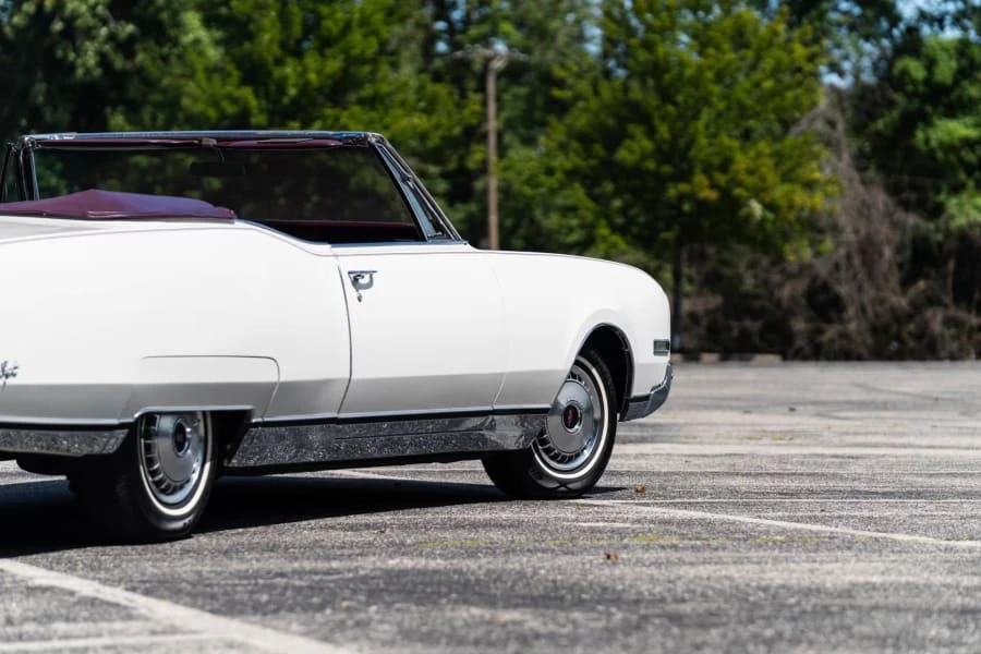 1967 Oldsmobile 98 - Image 16 of 31