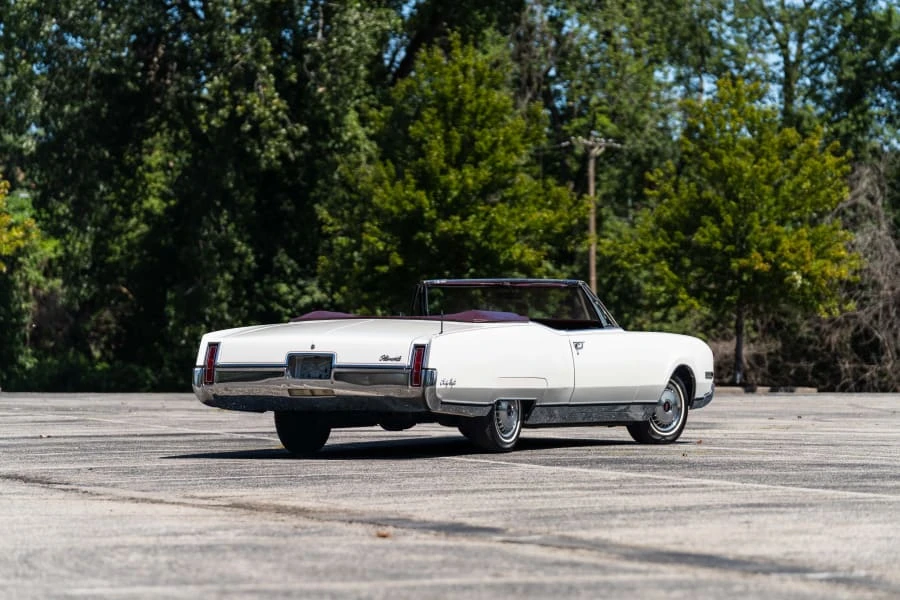 1967 Oldsmobile 98 - Image 3 of 29