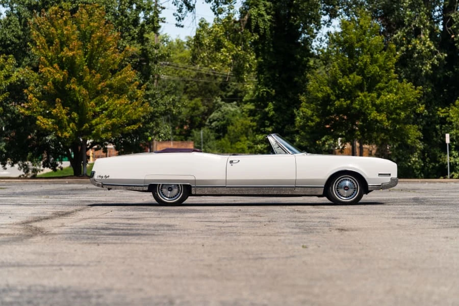 1967 Oldsmobile 98 - Image 2 of 29