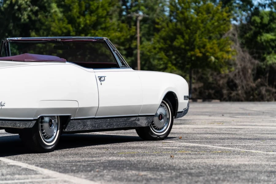 1967 Oldsmobile 98 - Image 12 of 29