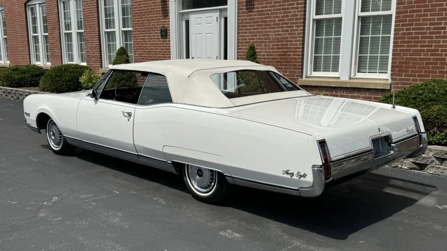 1967 Oldsmobile 98 - Image 6 of 13