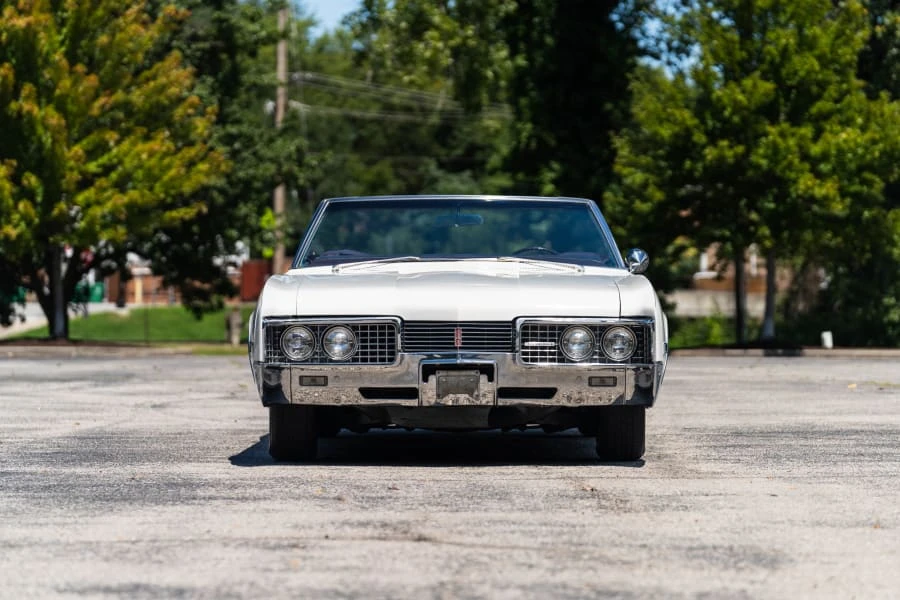 1967 Oldsmobile 98 - Image 4 of 29