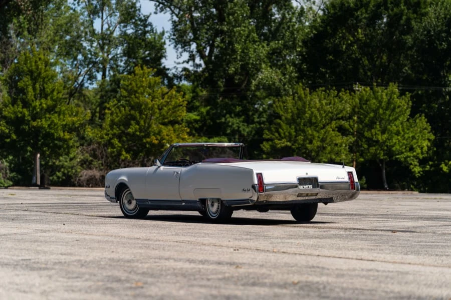 1967 Oldsmobile 98 - Image 11 of 29