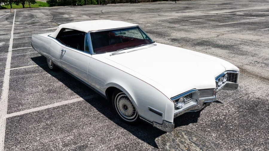1967 Oldsmobile 98 - Image 8 of 31