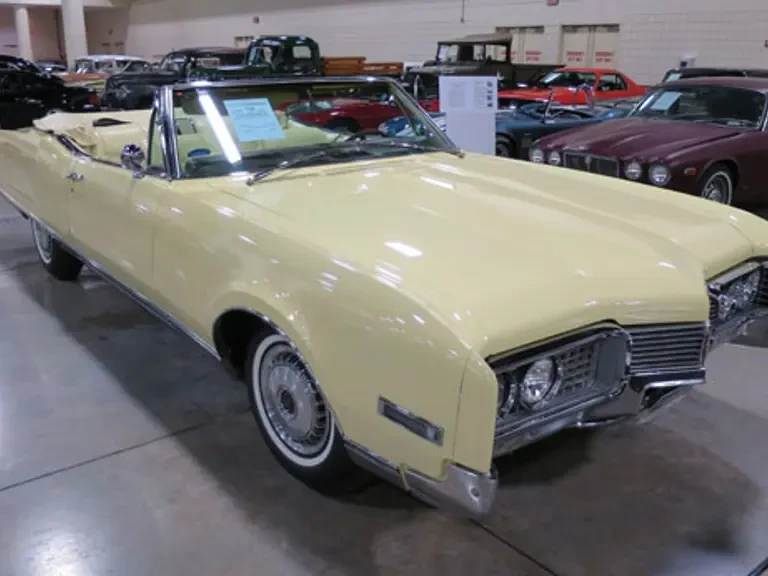 1967 Oldsmobile 98 - Image 2 of 2