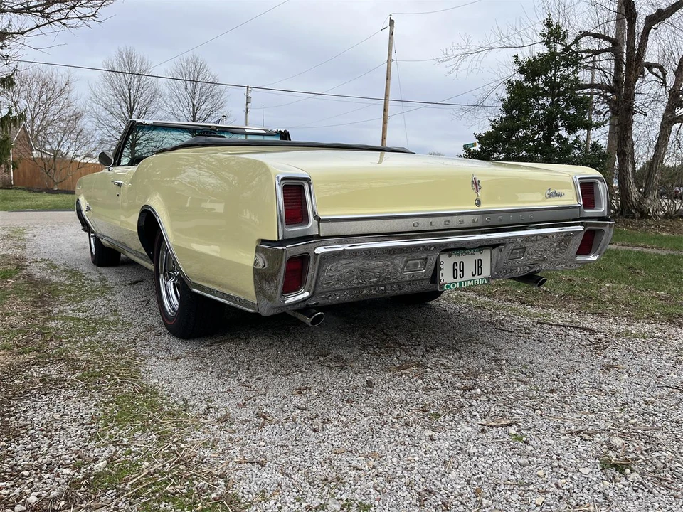 1967 Oldsmobile Cutlass 2nd Gen - Image 2 of 31