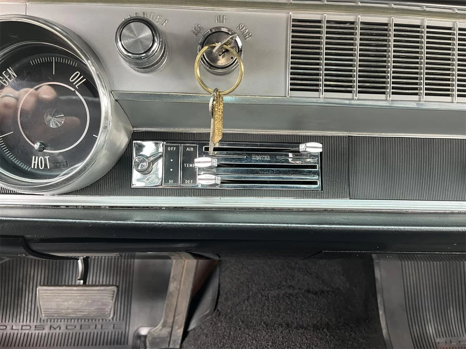 1967 Oldsmobile Cutlass 2nd Gen - Image 20 of 31