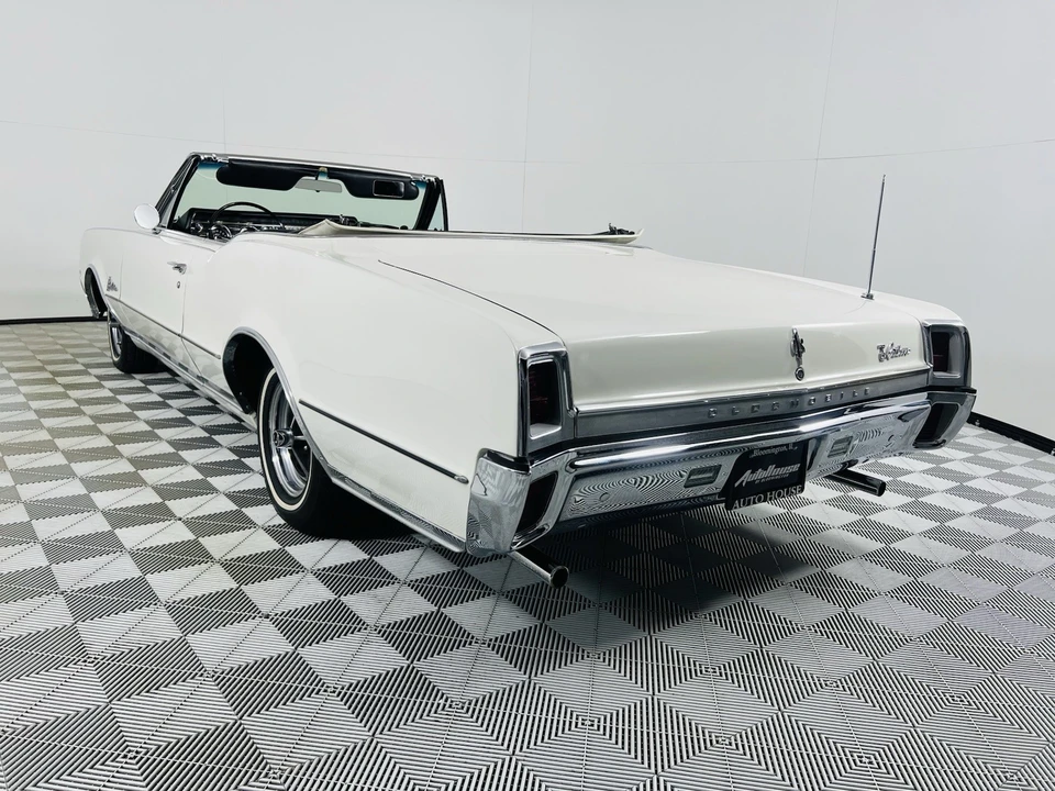 1967 Oldsmobile Cutlass 2nd Gen - Image 16 of 21