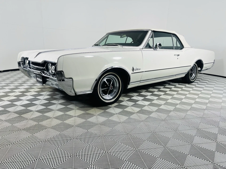 1967 Oldsmobile Cutlass 2nd Gen - Image 8 of 21