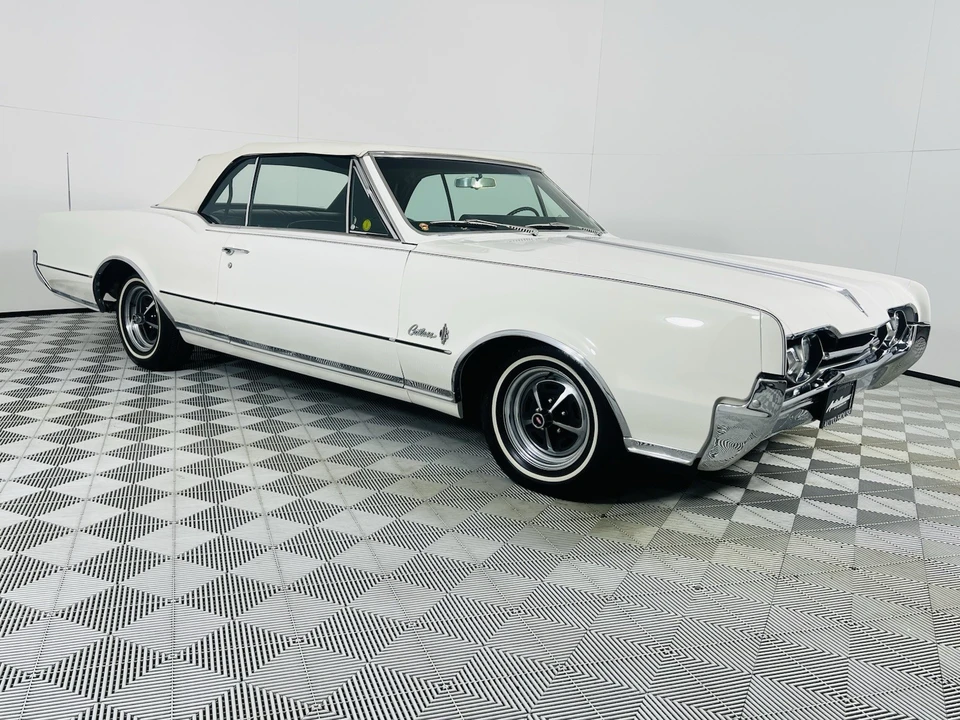 1967 Oldsmobile Cutlass 2nd Gen - Image 4 of 21