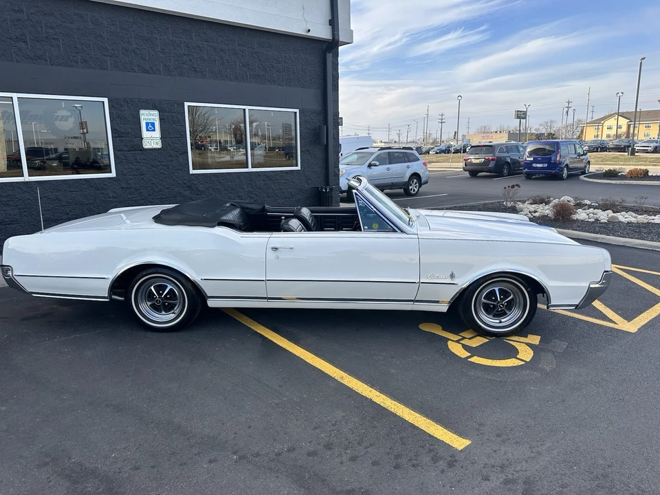 1967 Oldsmobile Cutlass 2nd Gen - Image 19 of 21