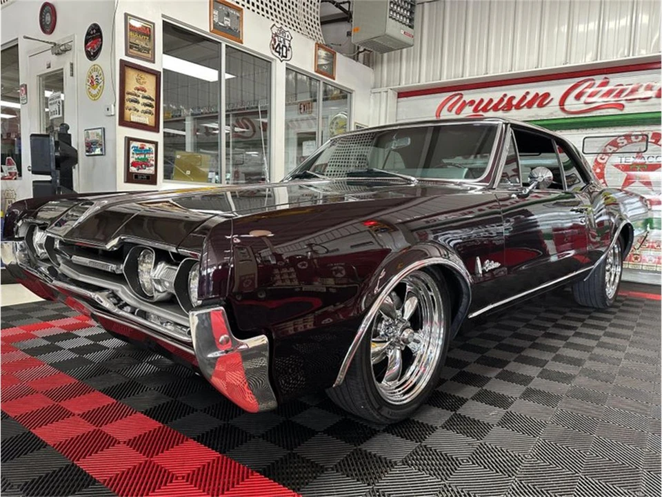 1967 Oldsmobile Cutlass 2nd Gen - Image 8 of 31