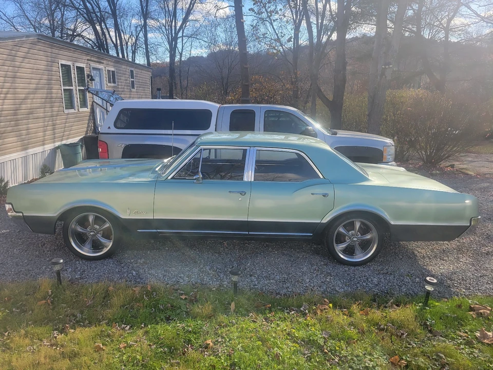 1967 Oldsmobile Cutlass 2nd Gen - Image 4 of 21